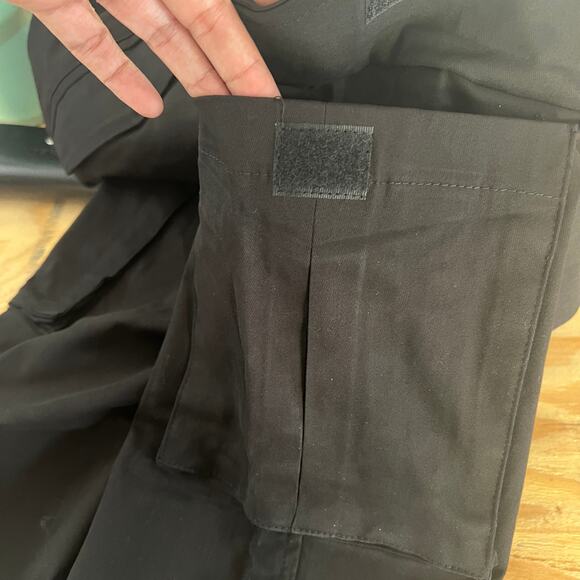 Men’s Black Cargo Pants – Size M - Picture 8 of 11